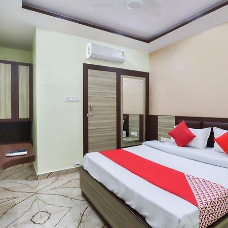 Capital O Hotel 7Th Heaven Jamshedpur Exterior foto