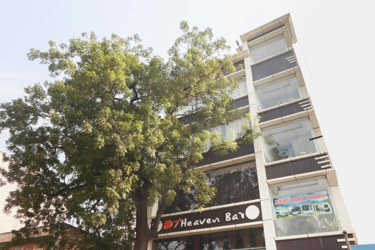Capital O Hotel 7Th Heaven Jamshedpur Exterior foto